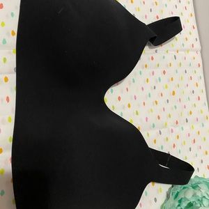 Lululemon hold true bra NWT!! 36DD